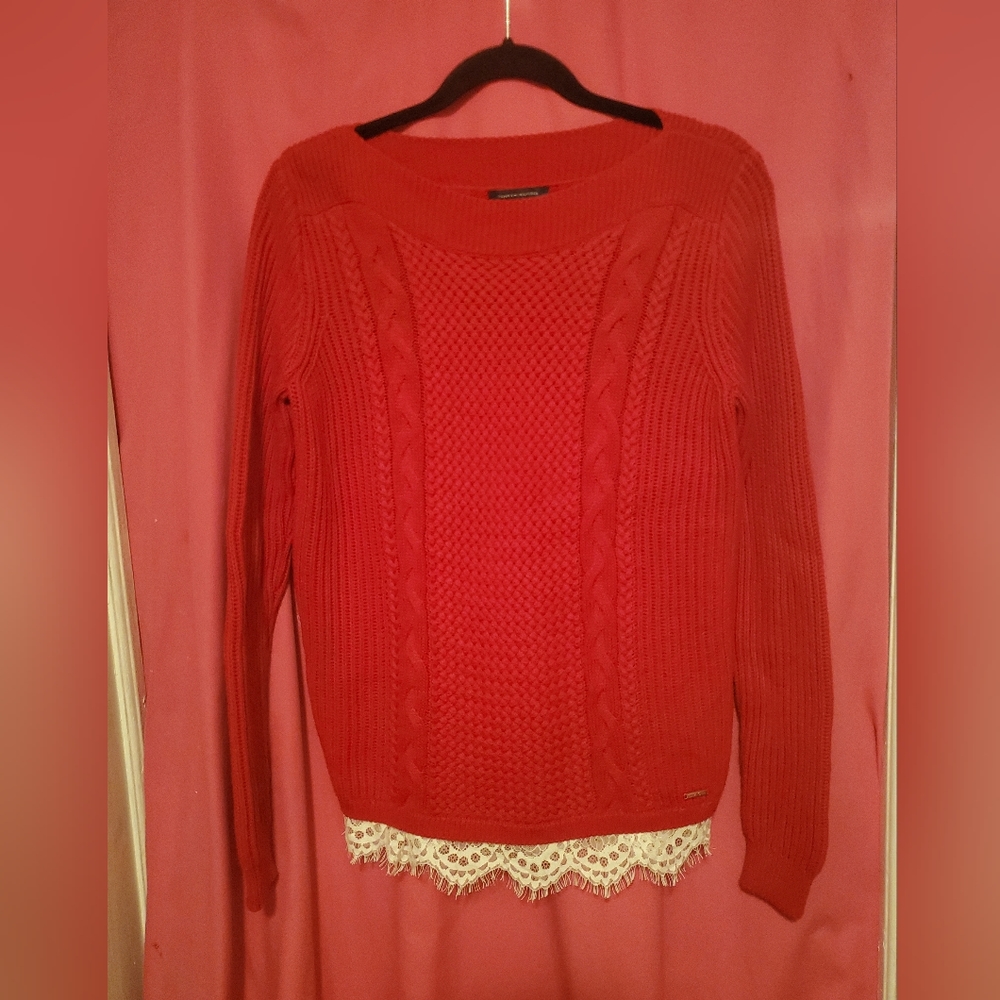 #2087 Tommy Hilfiger sweater
